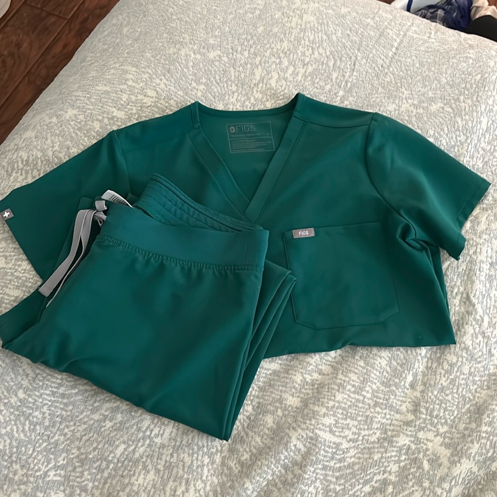 Figs Hunter Green Scrubs